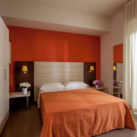 Hotel Aurora Mare Rimini Esterno foto