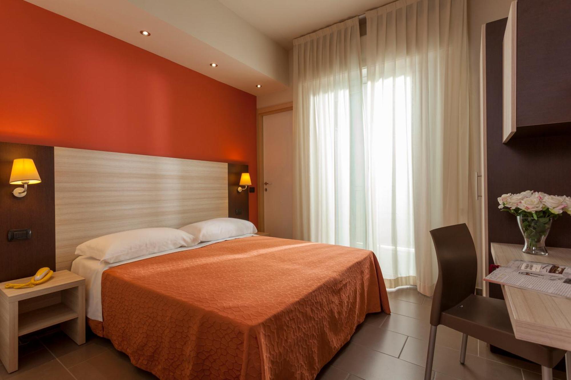 Hotel Aurora Mare Rimini Esterno foto