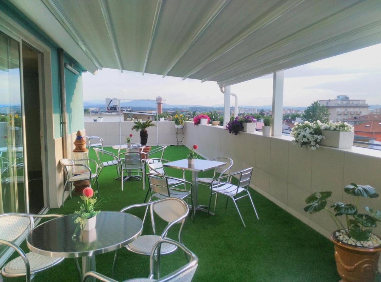 Hotel Aurora Mare Rimini Esterno foto