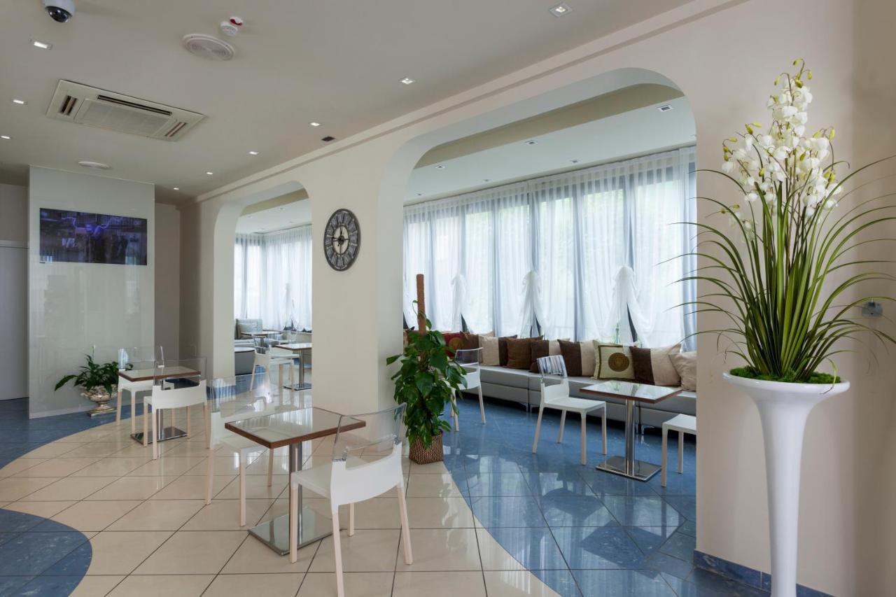 Hotel Aurora Mare Rimini Esterno foto