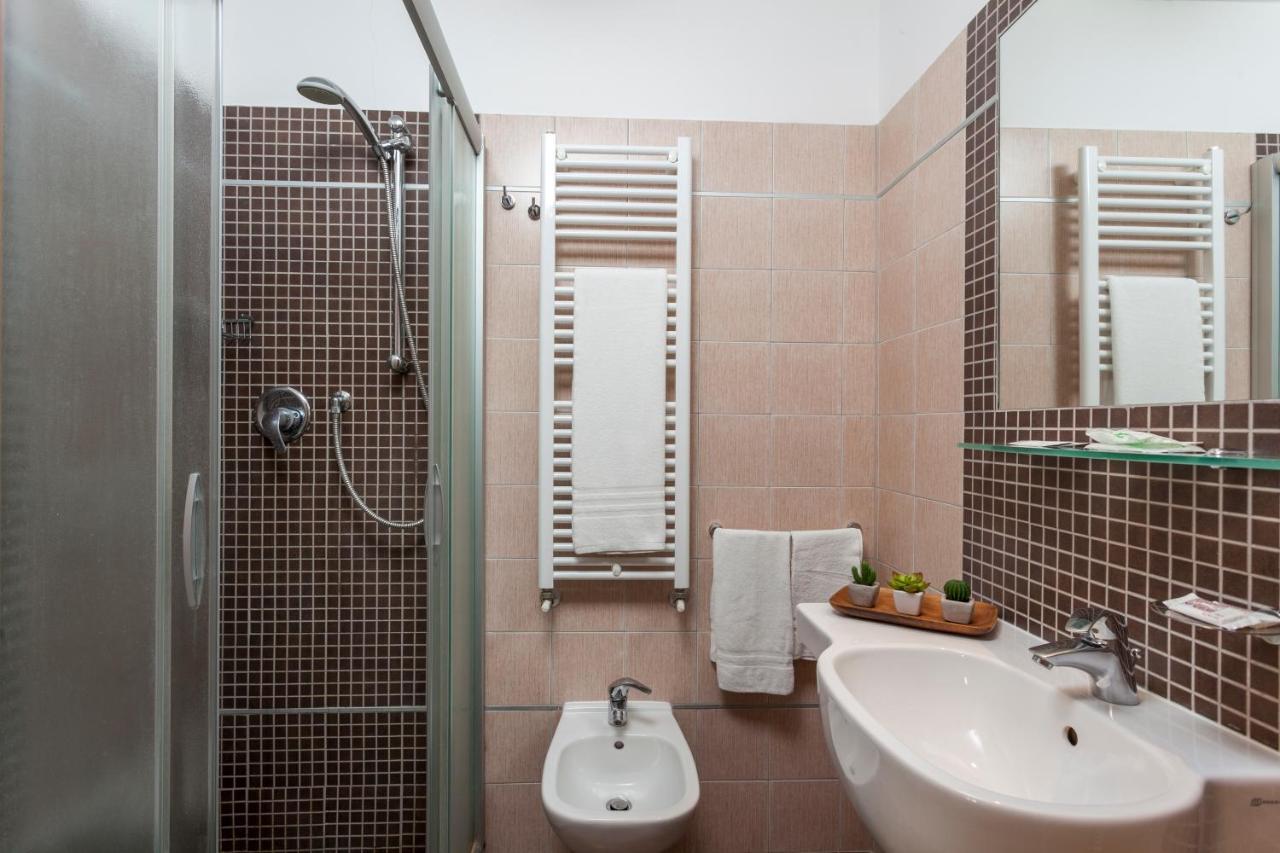 Hotel Aurora Mare Rimini Esterno foto